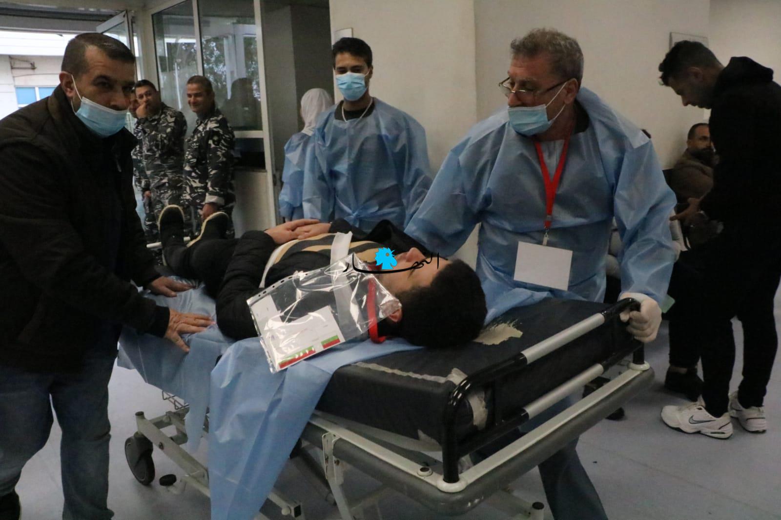 مناورة في مستشفى رفيق الحريري حول الكفاءة والجهوزية لمواجهة أي عدوان على لبنان (صور)